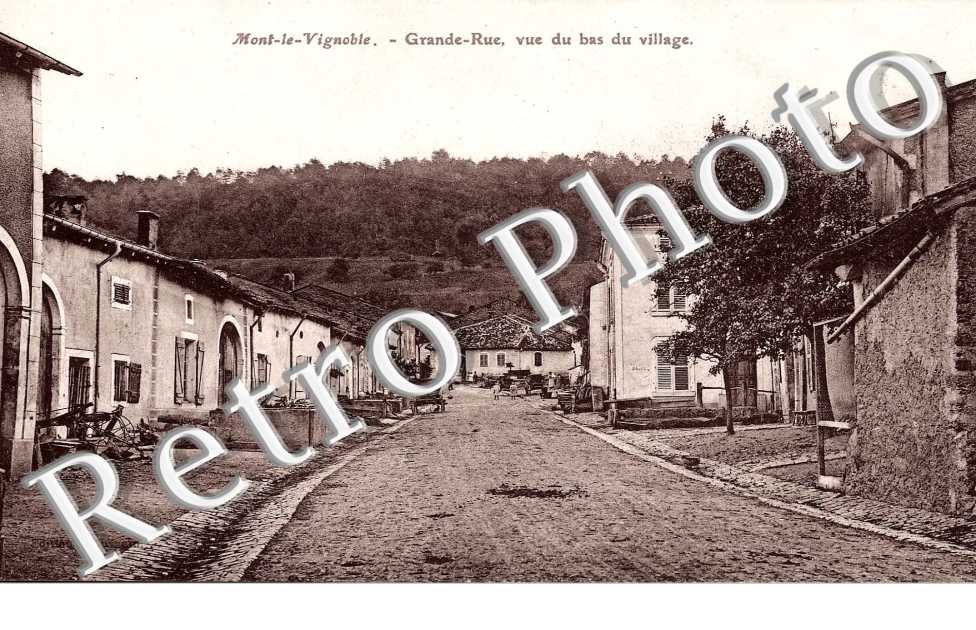 GRANDE RUE, VUE DU BAS DU VILLAGE