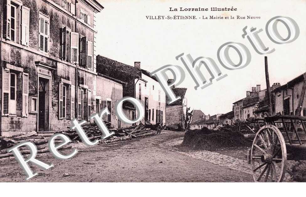 La mairie et la rue Neuve