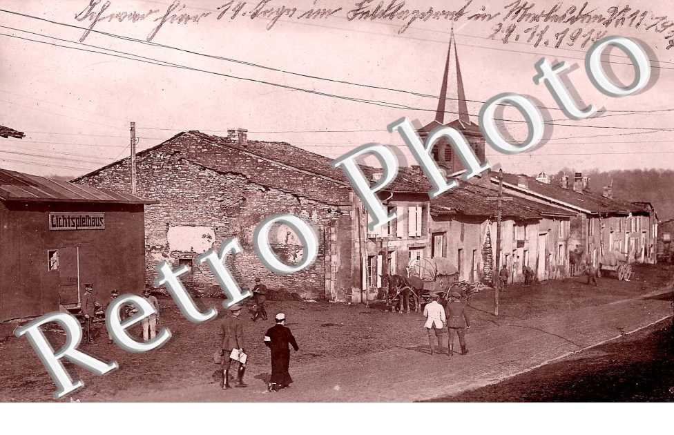 Une Rue et Eglise