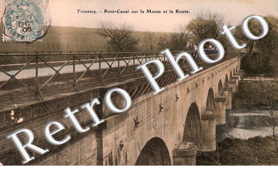 Pont Canal sur la Meuse et la Route