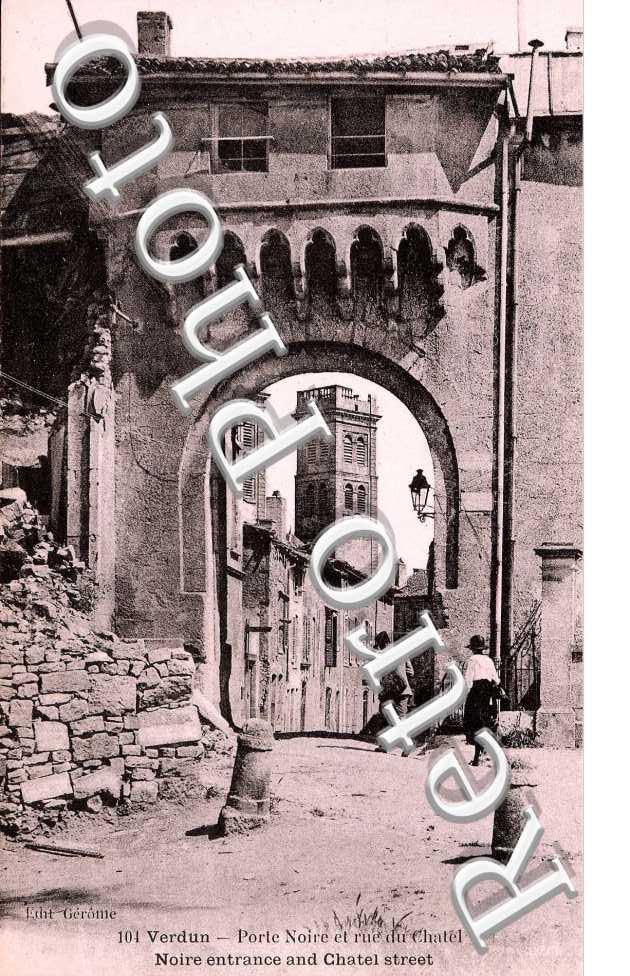 porte noire et rue du chatel