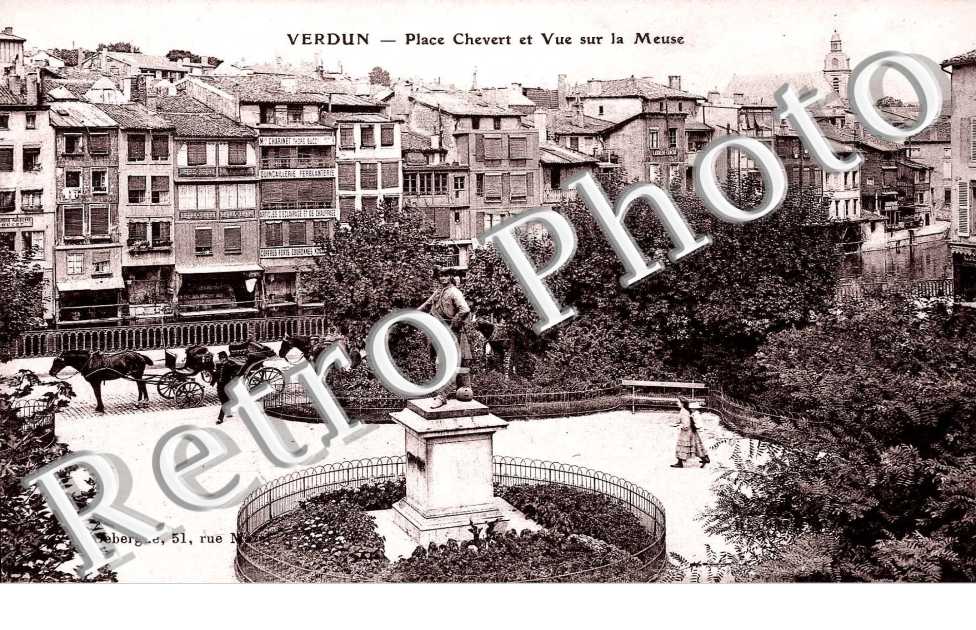 place CHEVERT ET VUE SUR LA MEUSE