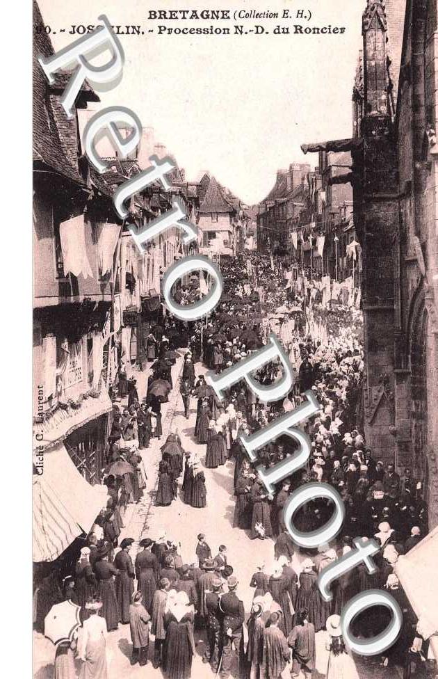 Procession Notre Dame du Roncier (religion)