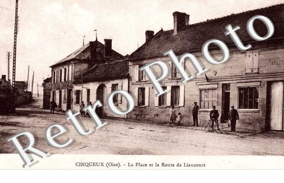 La place et la route de Liancourt
