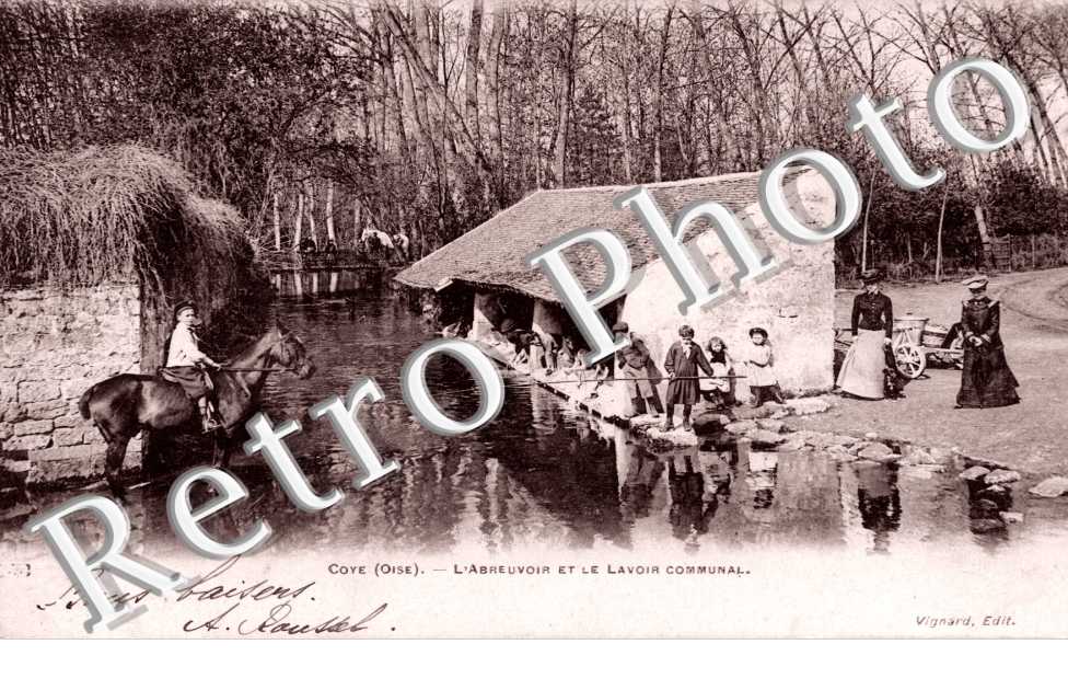 L&#039;abreuvoir et le lavoir communal