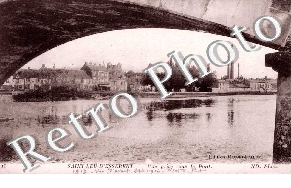 Vue prise sous le pont