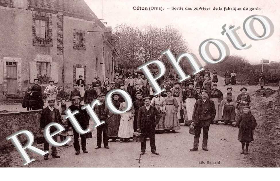 sortie des ouvriers de la fabrique de gants