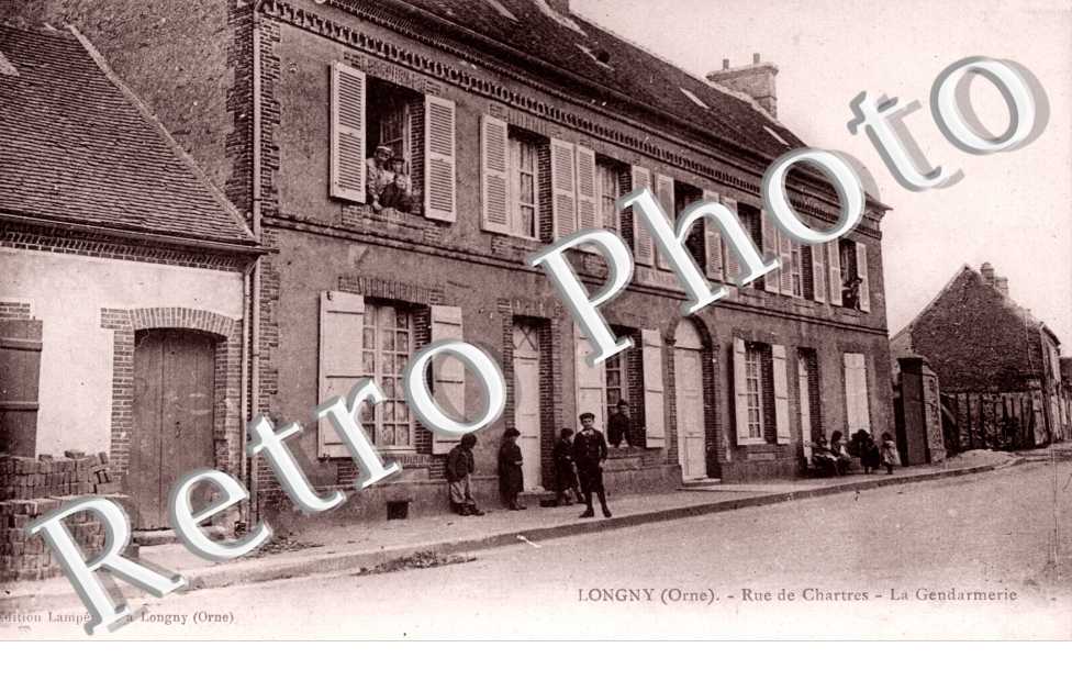 Rue de Chartre - la gendarmerie
