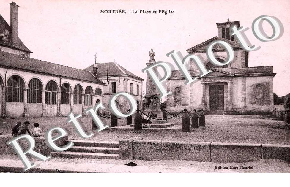 la place et l&#039;eglise