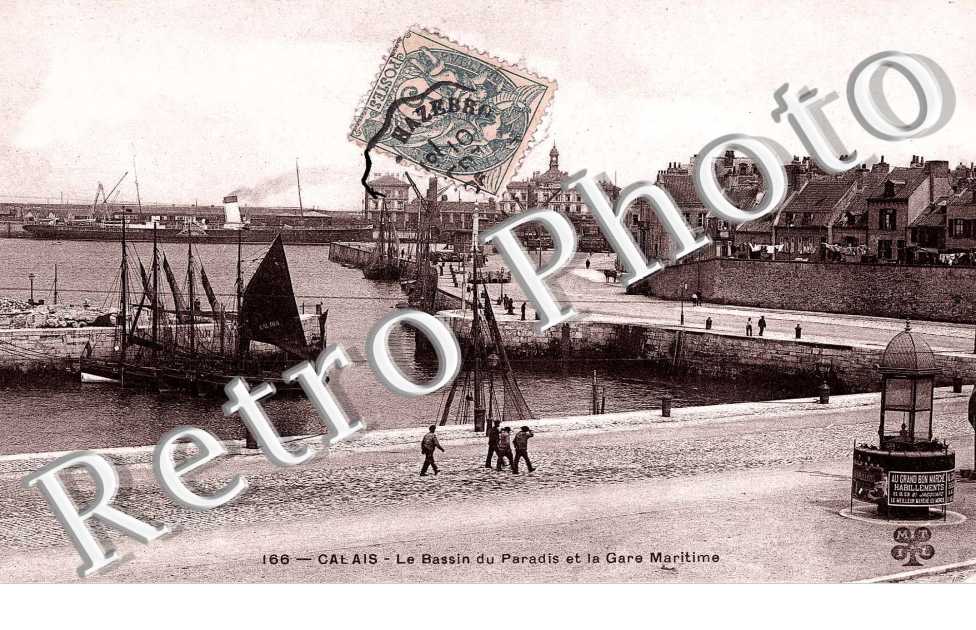 Le bassin du Paradis et la gare maritime.