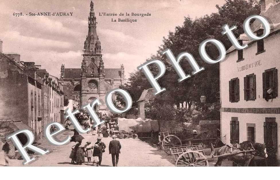 l&#039;entree de la bourgade - la basilique