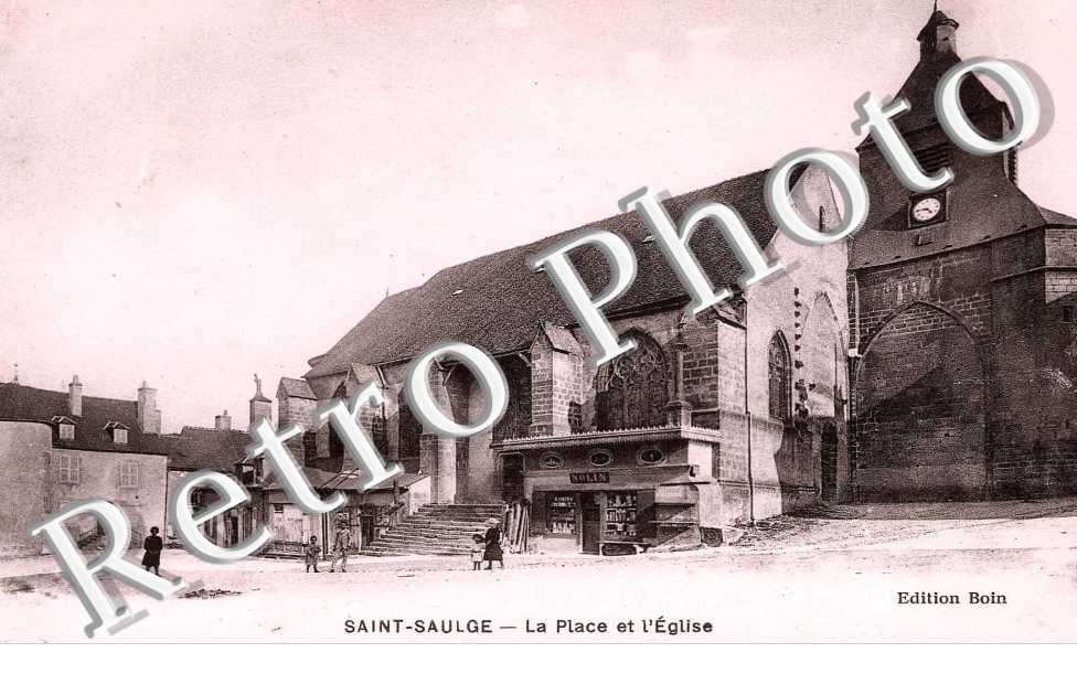 LA PLACE ET L&#039;EGLISE