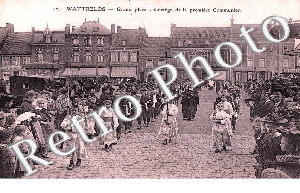 Grand Place - Cortege de la premiere communion