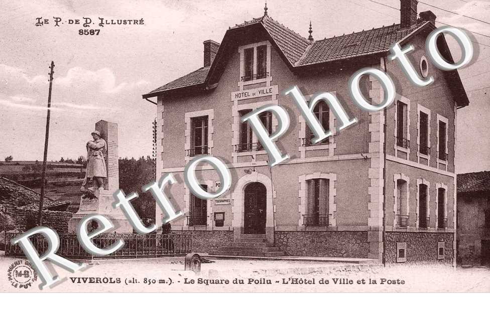 Square du Poilu - hotel de ville et la poste