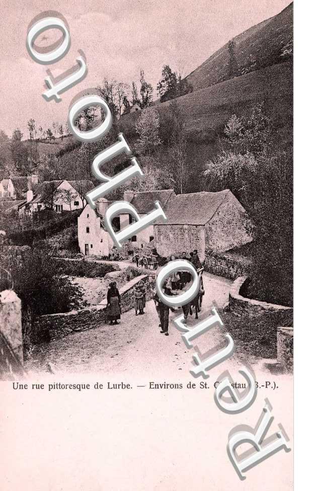 une rue pittoresque de lurbe  environs de st chris
