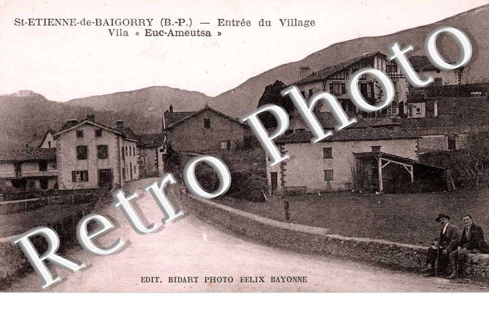 Entree du village - villa "Euc-Ameusta"