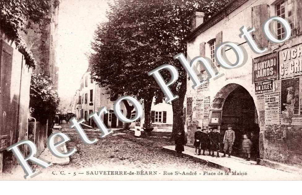 Rue Saint-Andre - place de la mairie