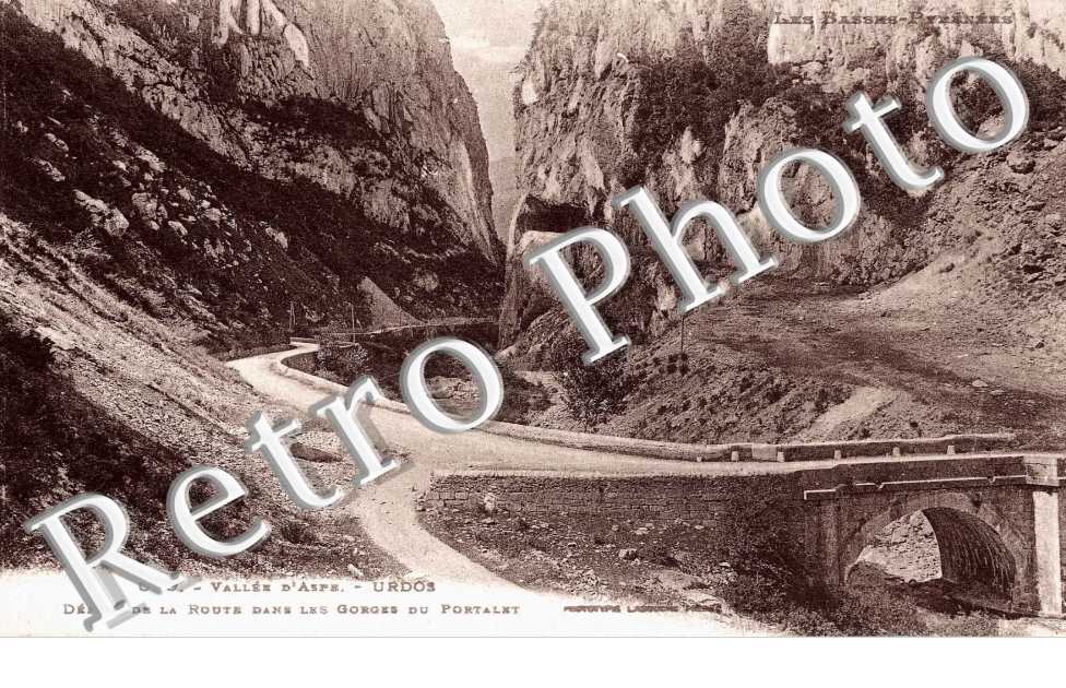 Defile de la route dans les gorges du Portalet