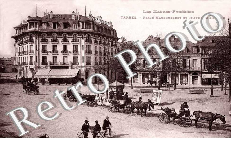 place MAUBOURGUET ET HOTEL MODERNE