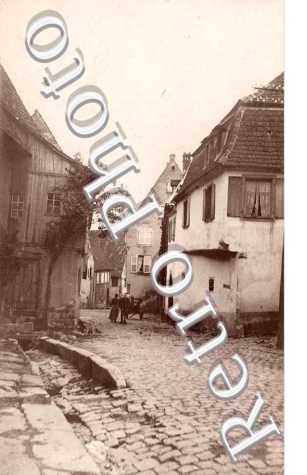 ( une rue )