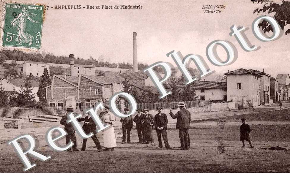 Rue et place de l'industrie