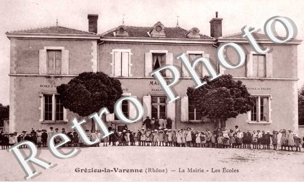 la mairie, les ecoles