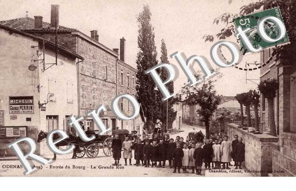 Entree du bourg - La grande rue - Michelin garage Perrin