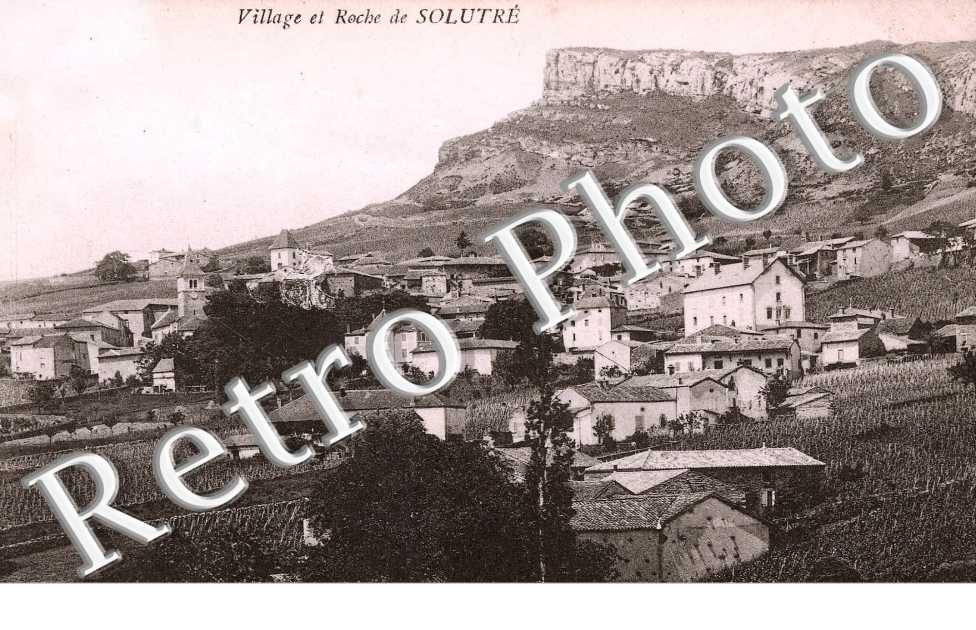 village et roche de Solutre