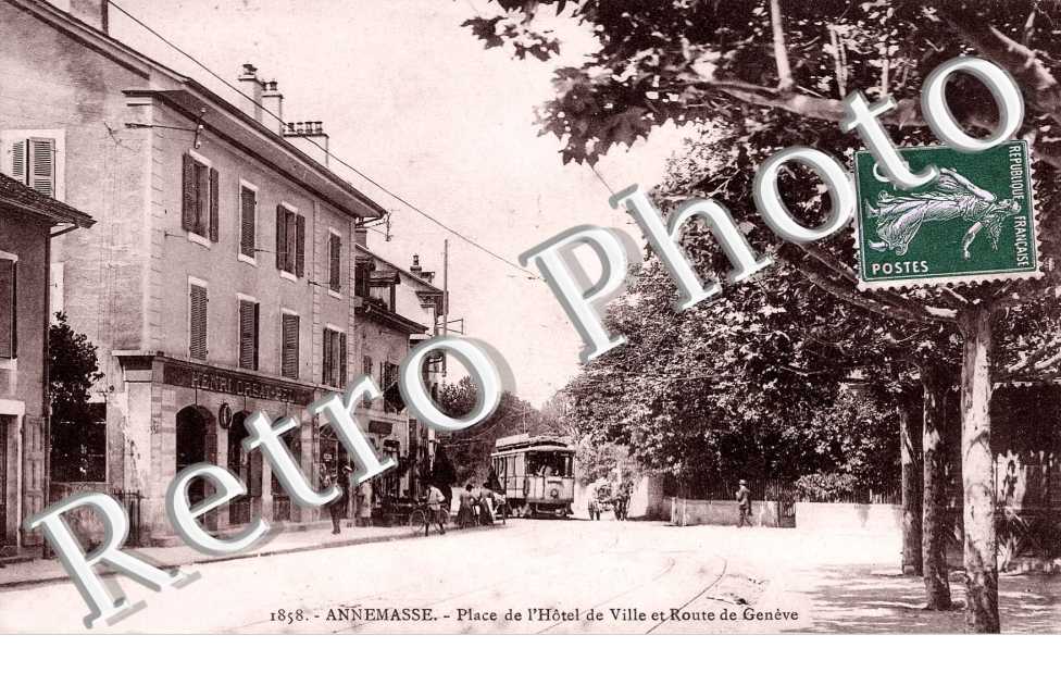 place de l&#039;hotel de ville et route de geneve