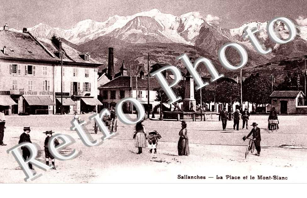 la place et le mont blanc