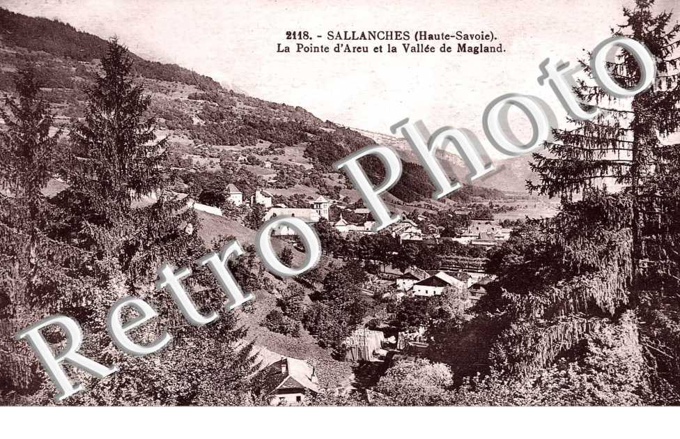 La Pointe d&#039;Areu et la Vallee de Magland