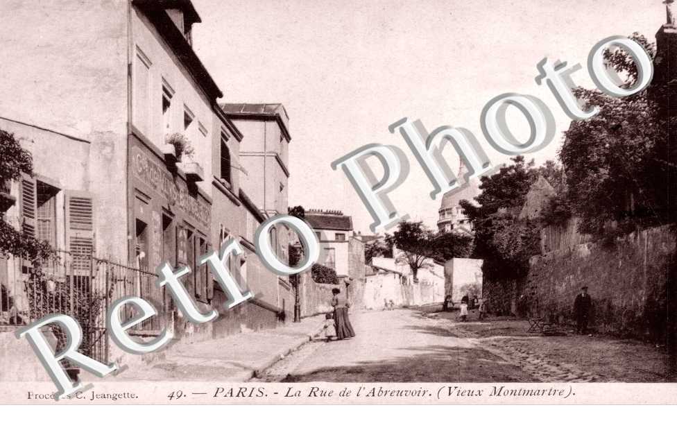 Paris-Montmartre  Rue de l'Abreuvoir