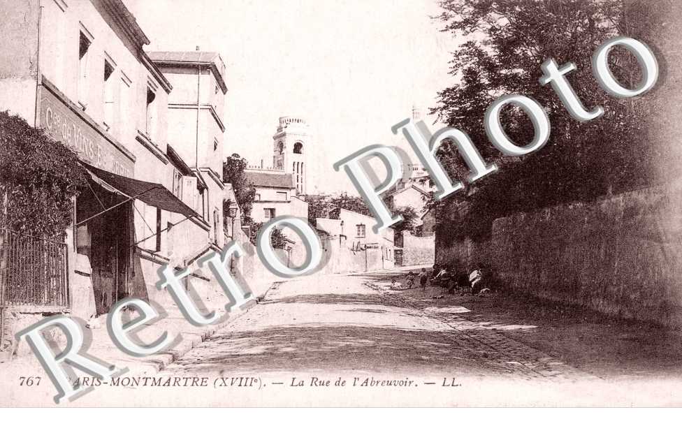 Paris-Montmartre  Rue de l'Abreuvoir
