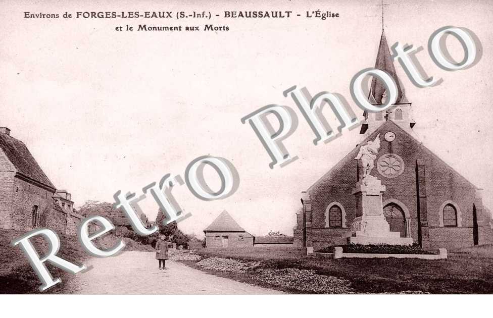 R Gions Autrefois L Eglise Et Le Monument Aux Morts Beaussault