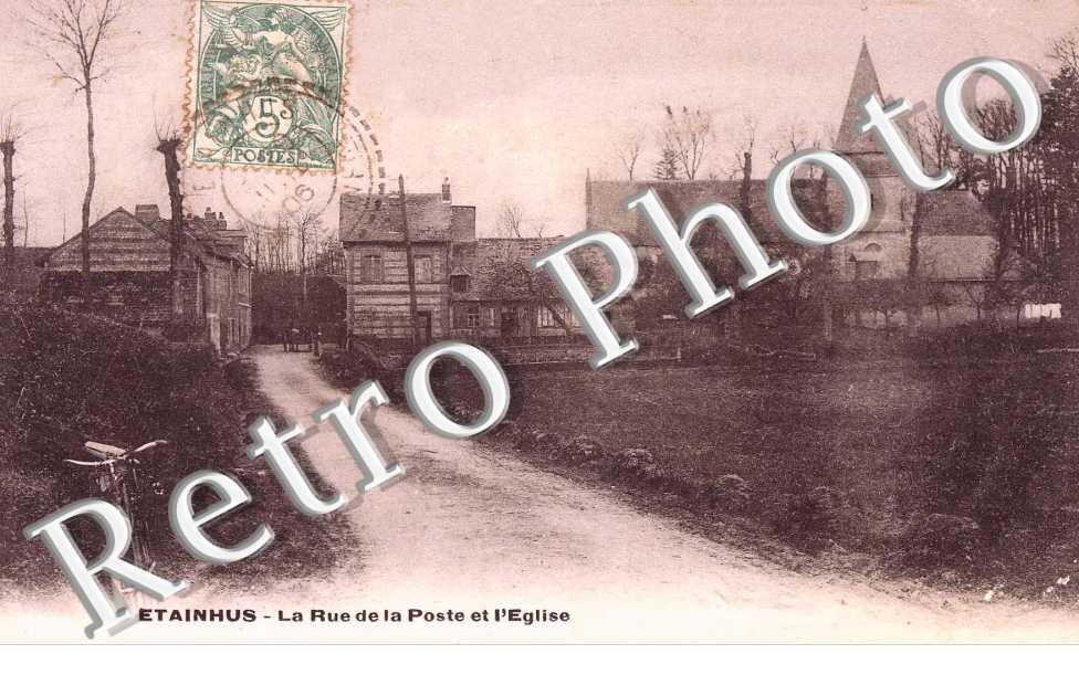 la rue de la poste et l&#039;eglise