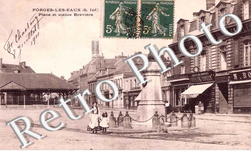 PLACE ET STATUE BREVIERE