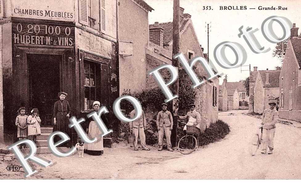 Brolles - Grande rue  HUBERT Maison de Vins