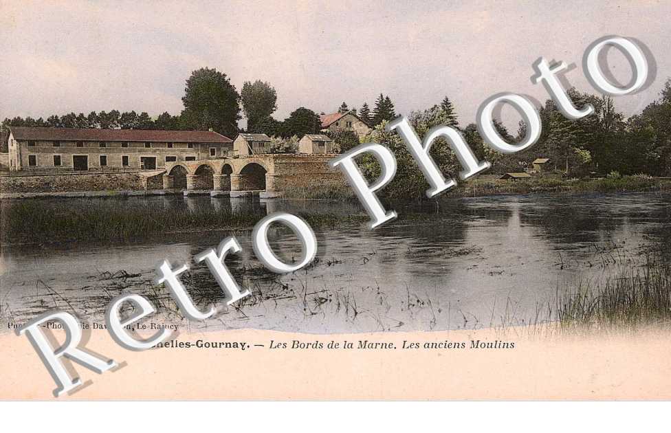 Les bords de la Marne - Les anciens moulins (couleur)