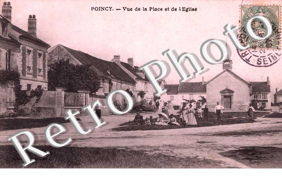 vue de la place et de l&#039;eglise