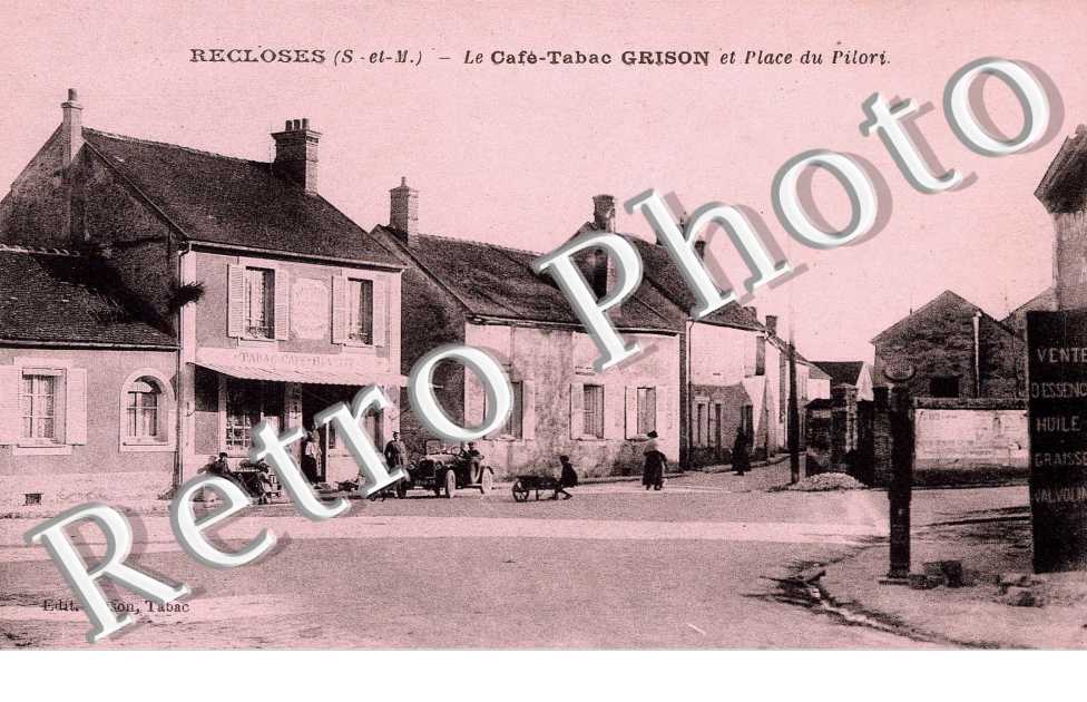 Le cafe-tabac Grison et place du Pilori