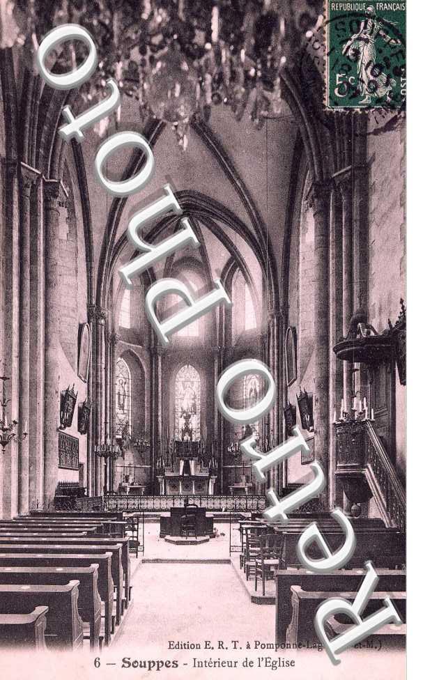 Interieur de l&#039;eglise
