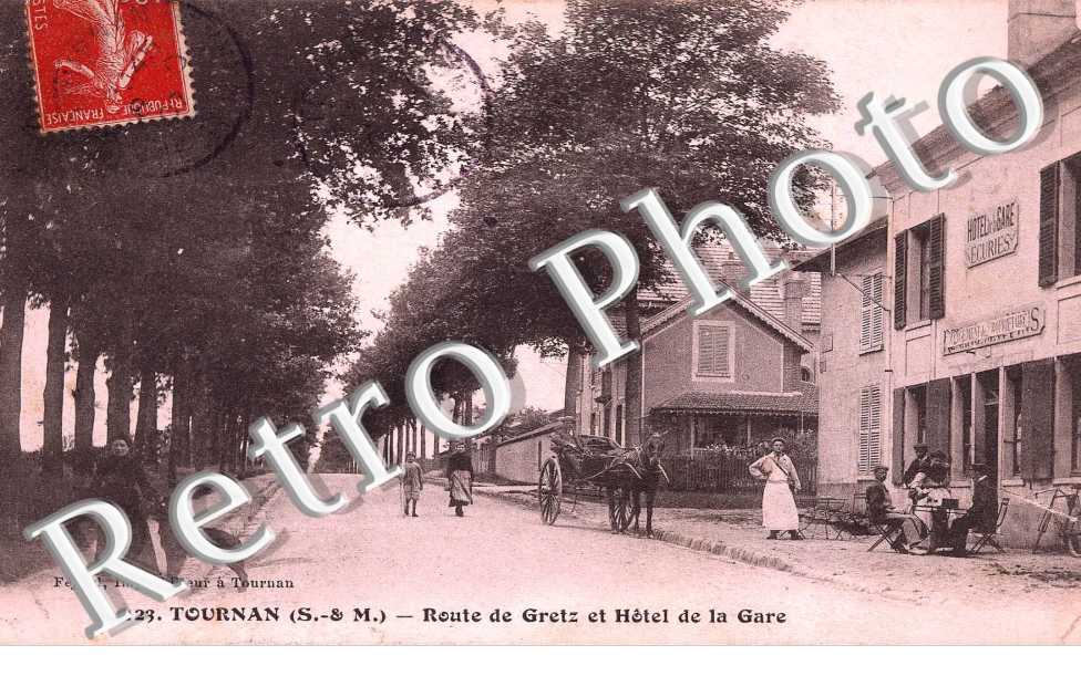 Route de Gretz et hotel de la gare