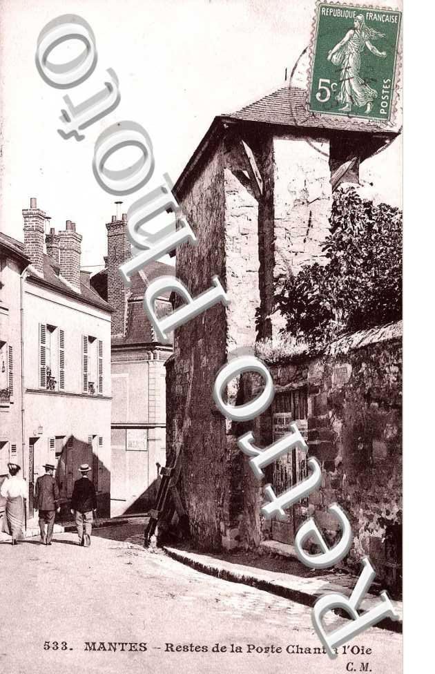 Restes de la Porte Chant a l&#039;Oie