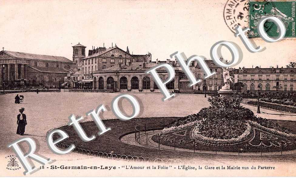 l&#039;amour et la folie  L&#039;eglise, la gare et la mairie vus du parterre.
