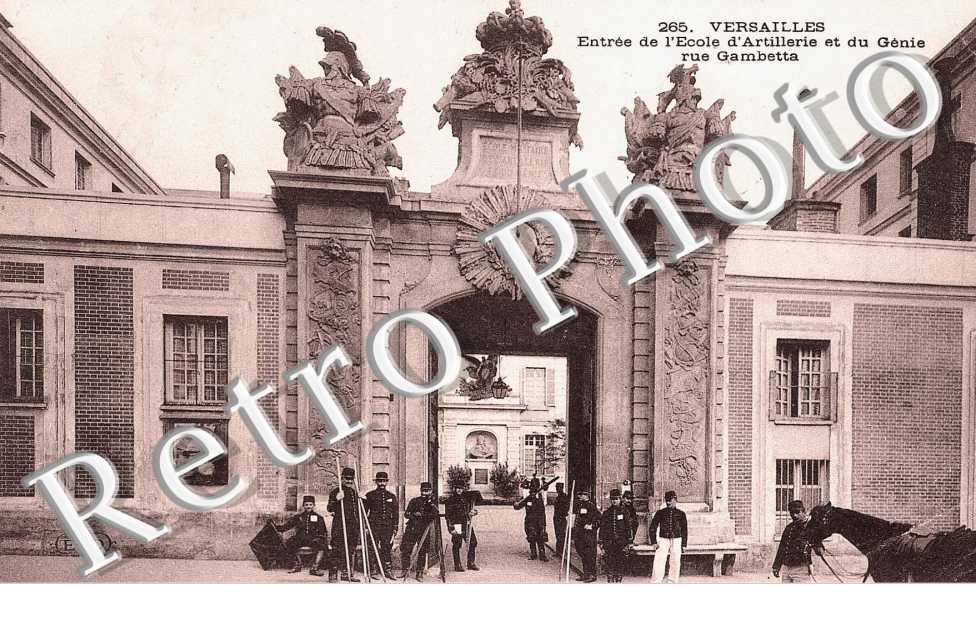 Rue Gambetta entree de l'ecole d'artillerie et du genie