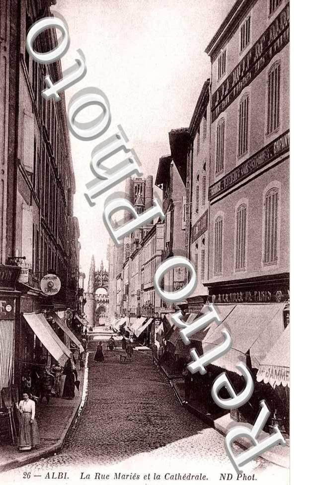 La Rue Maries et la Cathedrale