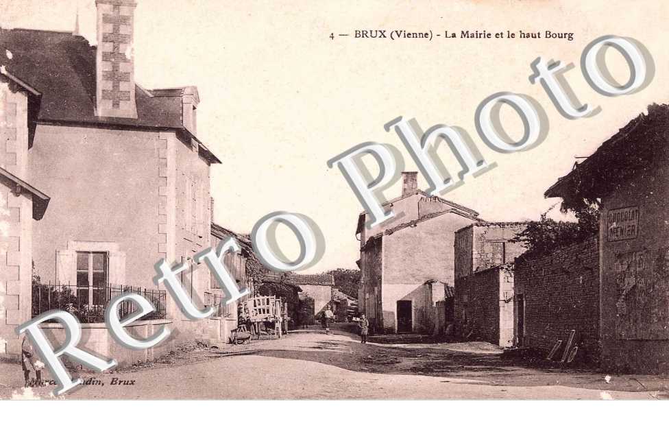 la mairie et le haut bourg