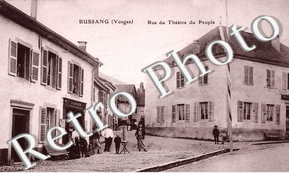Rue du theatre du peuple