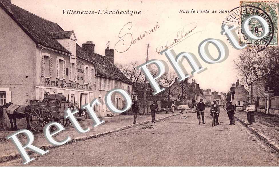 Entree route de Sens