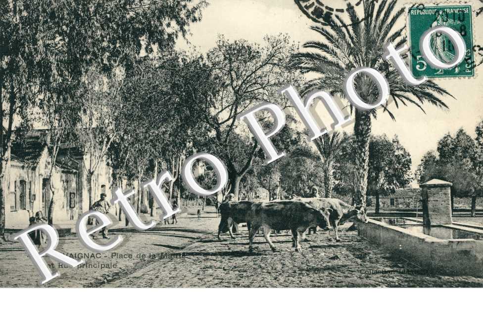 Place de la mairie et rue principale